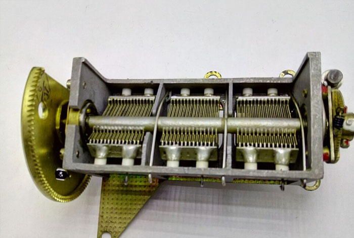 Elektronik, Kondensatoren, Standards für variable Kondensatoren