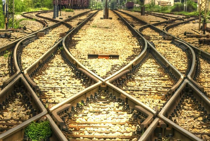 Normen für Werkstoffe und Komponenten für den Eisenbahnbau