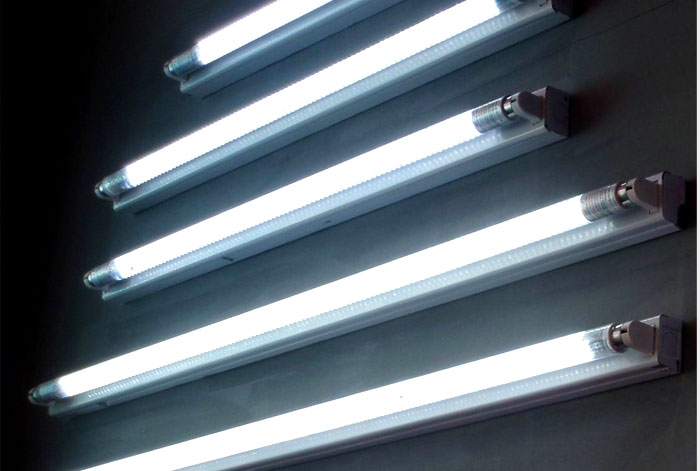 Стандарти за флуоресцентни и газоразрядни лампи