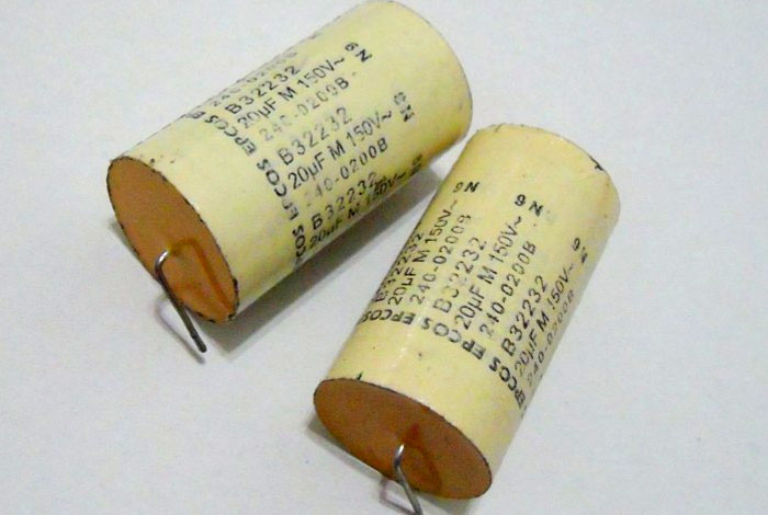 ქაღალდი და პლასტიკური Capacitors