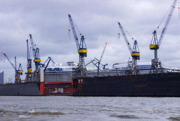 Оборудване за строителство и корабоплаване на кораби, подемно-транспортна техника