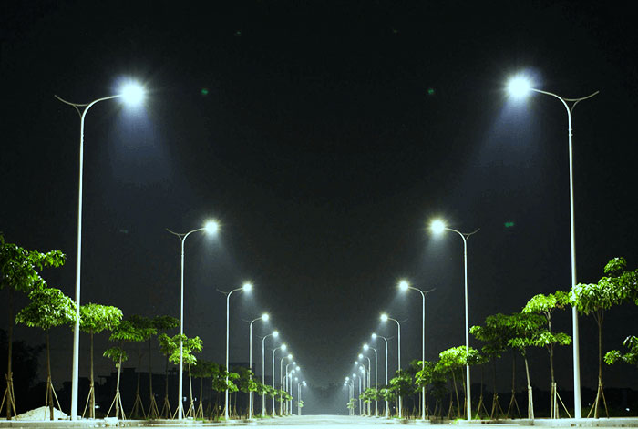 استانداردهای روشنایی خیابانی و تجهیزات مرتبط