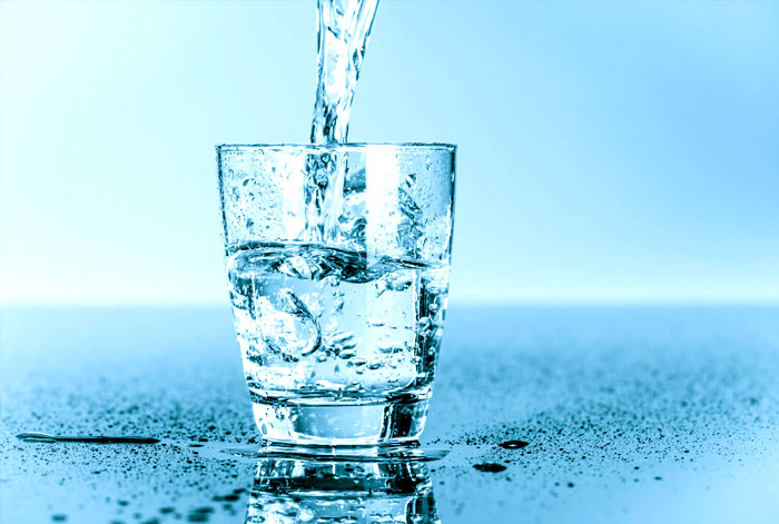 Standards für Wasserqualität, Untersuchung von Wasser auf chemische Substanzen