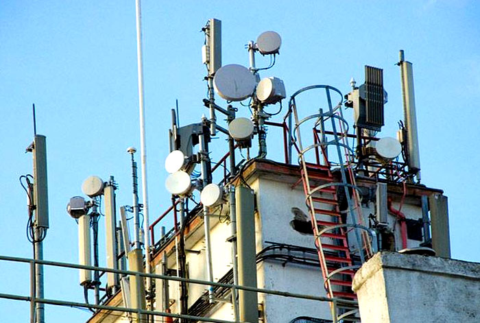 معايير معدات الاتصالات السلكية واللاسلكية (العامة)
