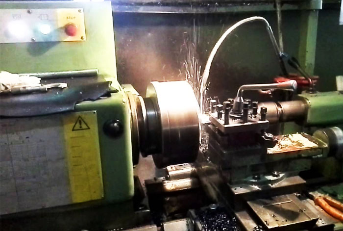 Lathe მანქანა ინსპექცია